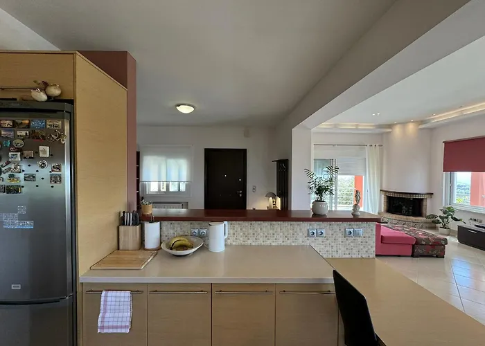 Io, The Ionion Balcony Neohóri